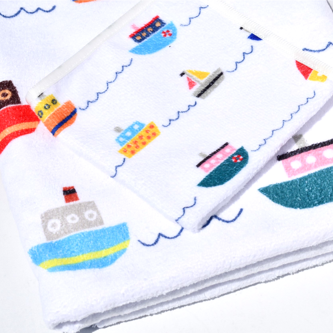 http://www.bathshirtco.com.au/cdn/shop/products/Toyboat_yachts_shipsandsailboat-Beachandbathtowelandwashclothset.png?v=1676767277